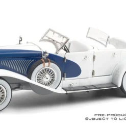 GL13589 1:18 Duesenberg II SJ - White And Blue (Top-Down) Greenlight