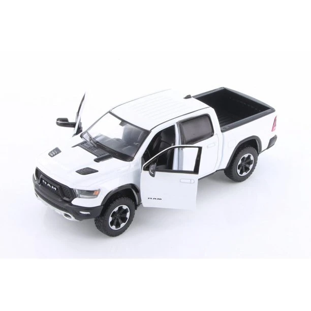 Motormax Timeless Classics - 1:27 2019 Ram 1500 Crew Cab Rebel #79358 - Image 2