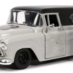 Jada Toys Universal Monsters - Chevy Suburban 1957 With Franksenstein 1:24 Scale Hollywood Ride