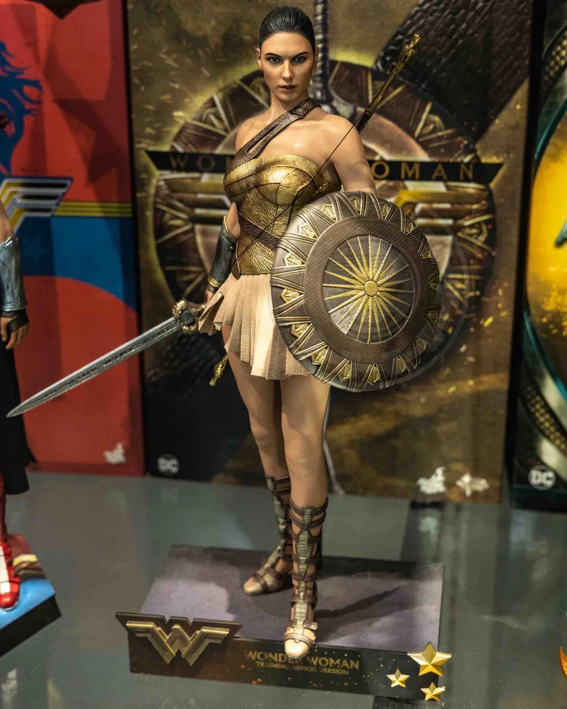 Hot Toys MMS424 DC Wonder Woman Training Armor Version - Image 6