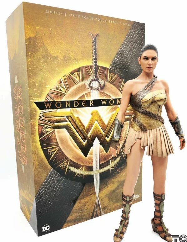Hot Toys MMS424 DC Wonder Woman Training Armor Version